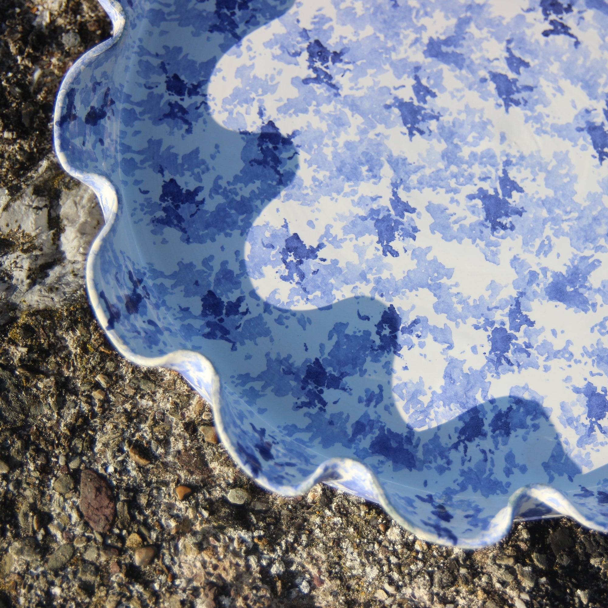 Curly Cake Dish, Dark Blue, Ardmore Pottery